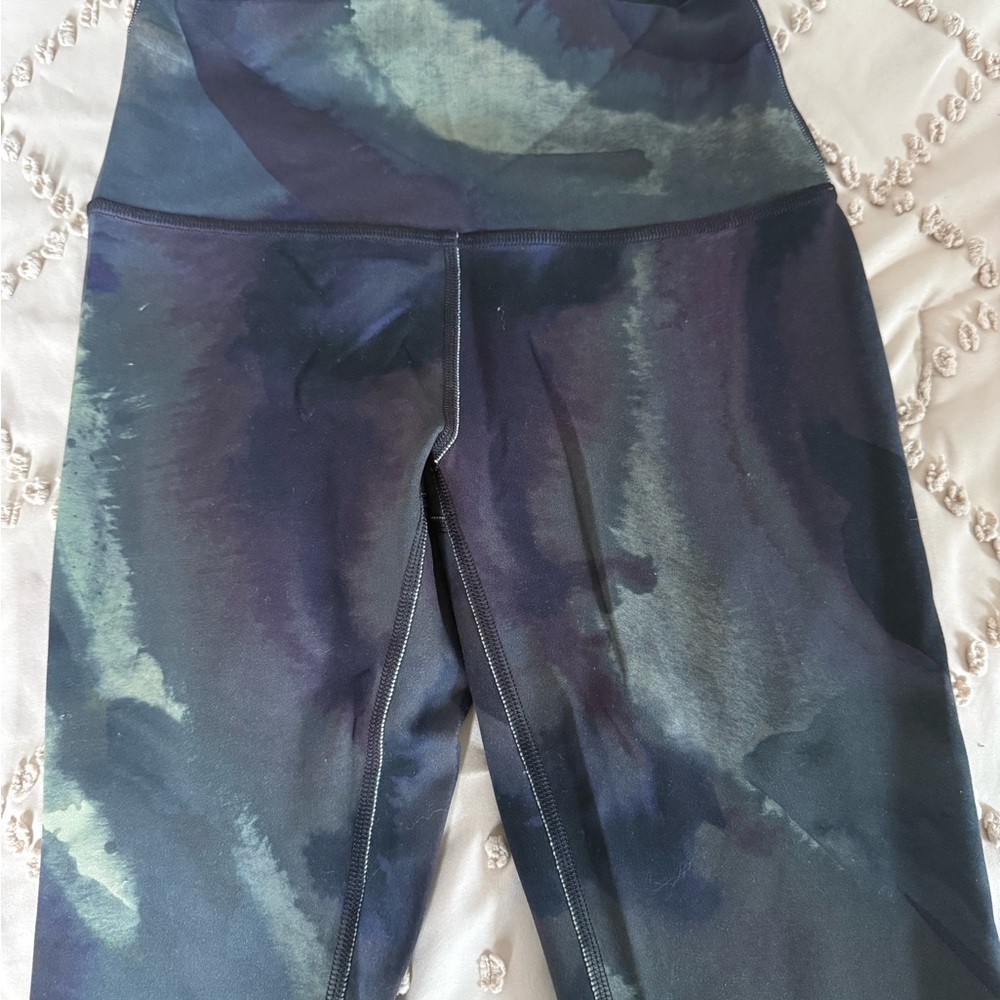 Lululemon Watercolor Print Wunder Train Legging